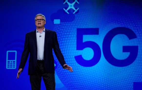 Steve Mollenkopf, Qualcomm CEO, speaks during his keynote address at CES in Las Vegas, U.S., January 6, 2017. REUTERS/Rick Wilking