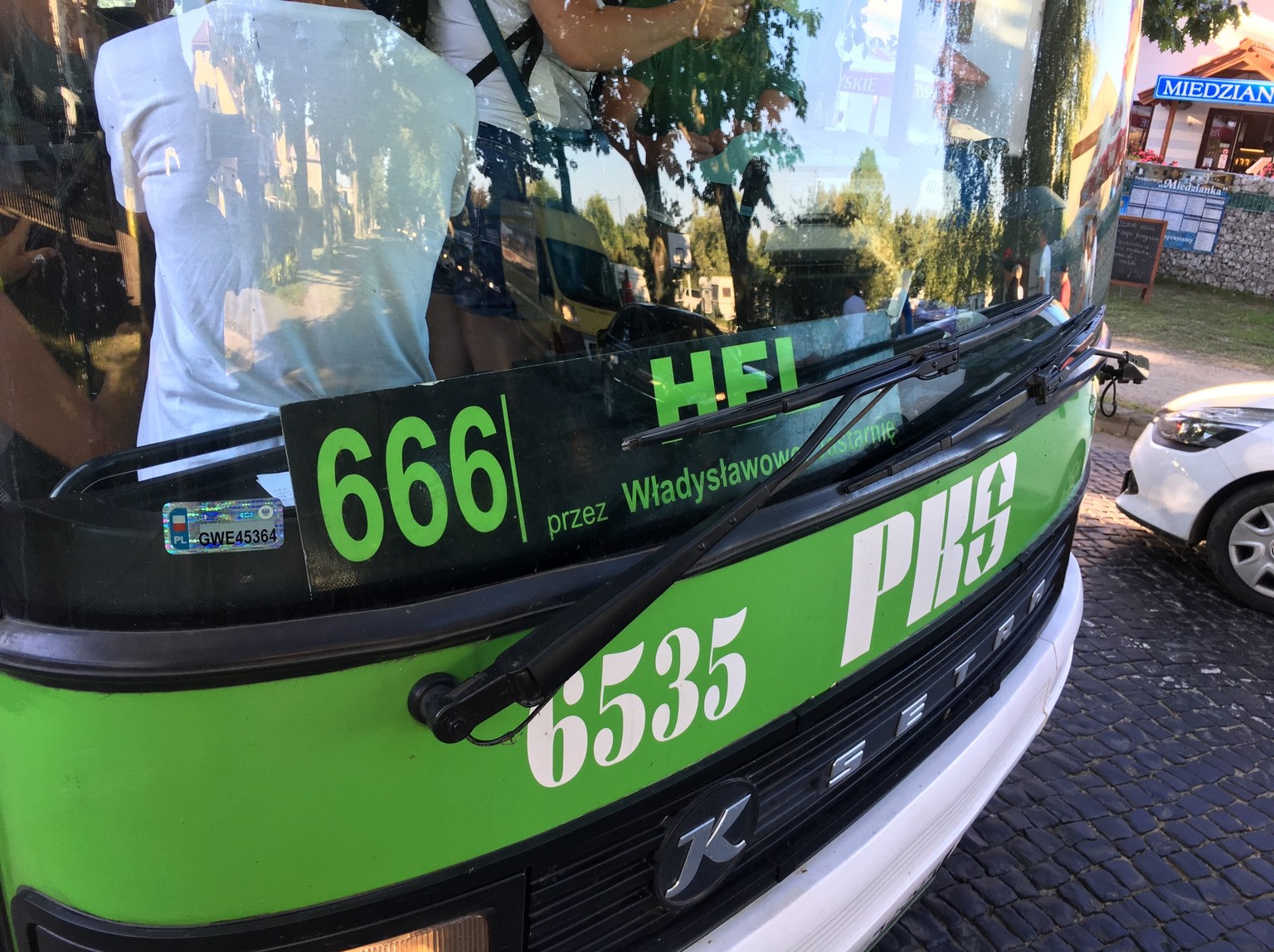Highway to Hel – Flixbus bringt Buslinie «666» zurück