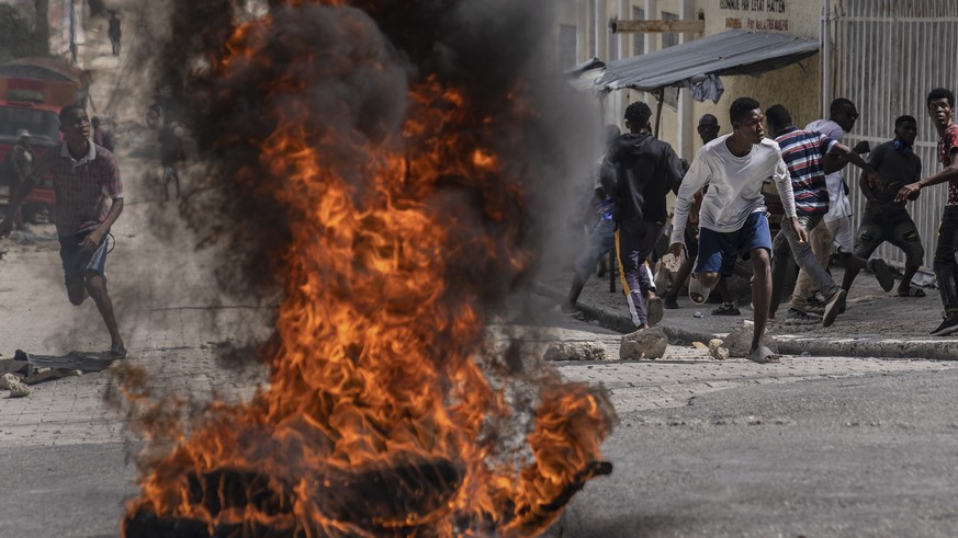 Haiti plunges into chaos: criminal gang kills at least 12 villagers France continues to get nuclear material from Russia