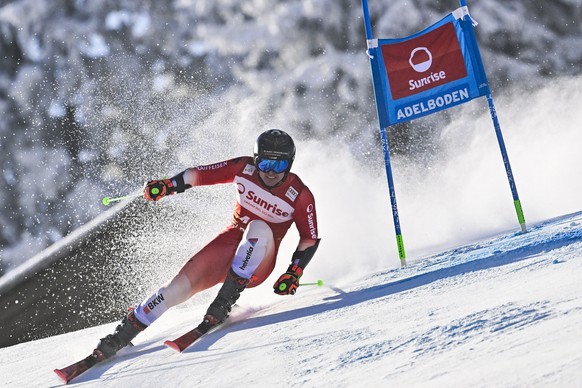 epa11819823 Livio Simonet of Switzerland in action during the first run of the men's Giant Slalom race at the FIS Alpine Skiing World Cup stop in Adelboden, Switzerland, 12 January 2025. EPA/JEAN ...