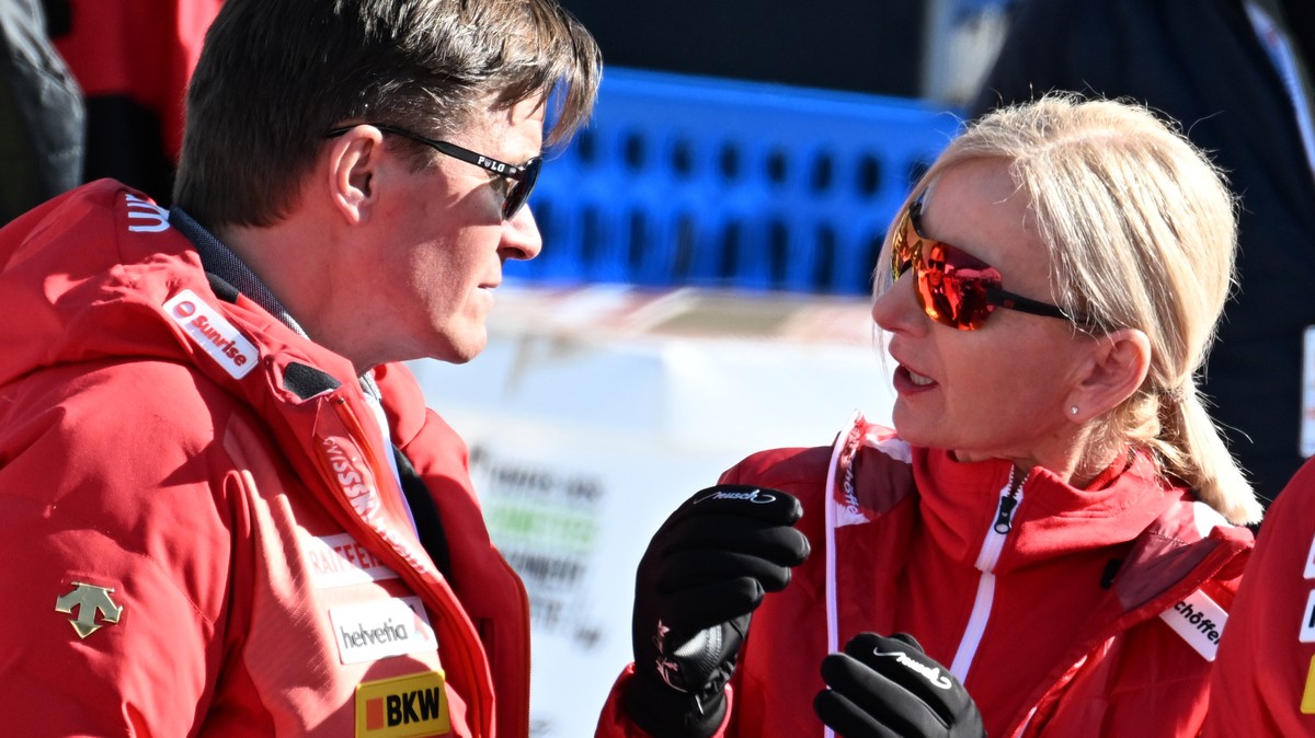 ABD0079_20230218 - MERIBEL - FRANKREICH: (v.l.) Der Pr