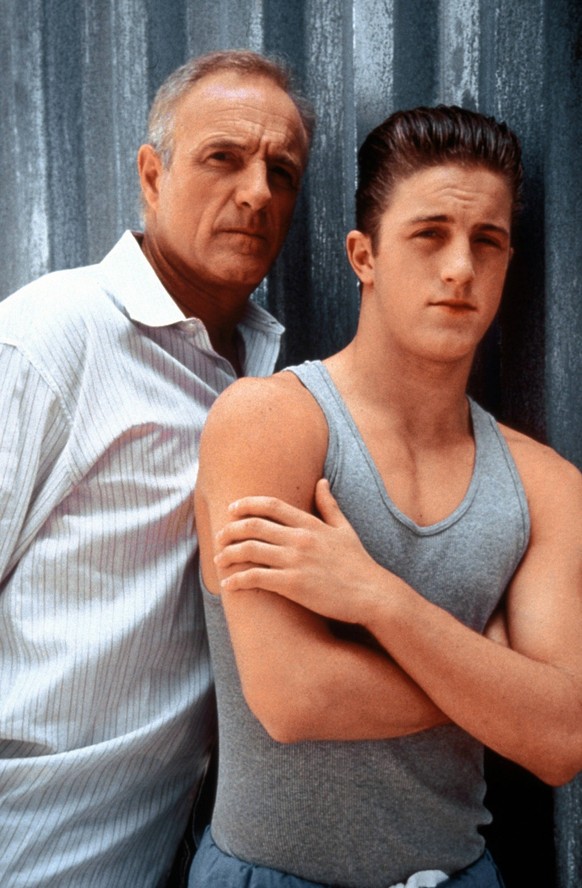James Caan &amp; Scott Caan Characters: Jim, Steve / Hate Film: A Boy Called Hate 1995 Director: Mitch Marcus 11 February 1995 Sein Name war Ha A Boy Called Hate, USA/CDN 1995, Regie: Mitch Marcus Jam ...