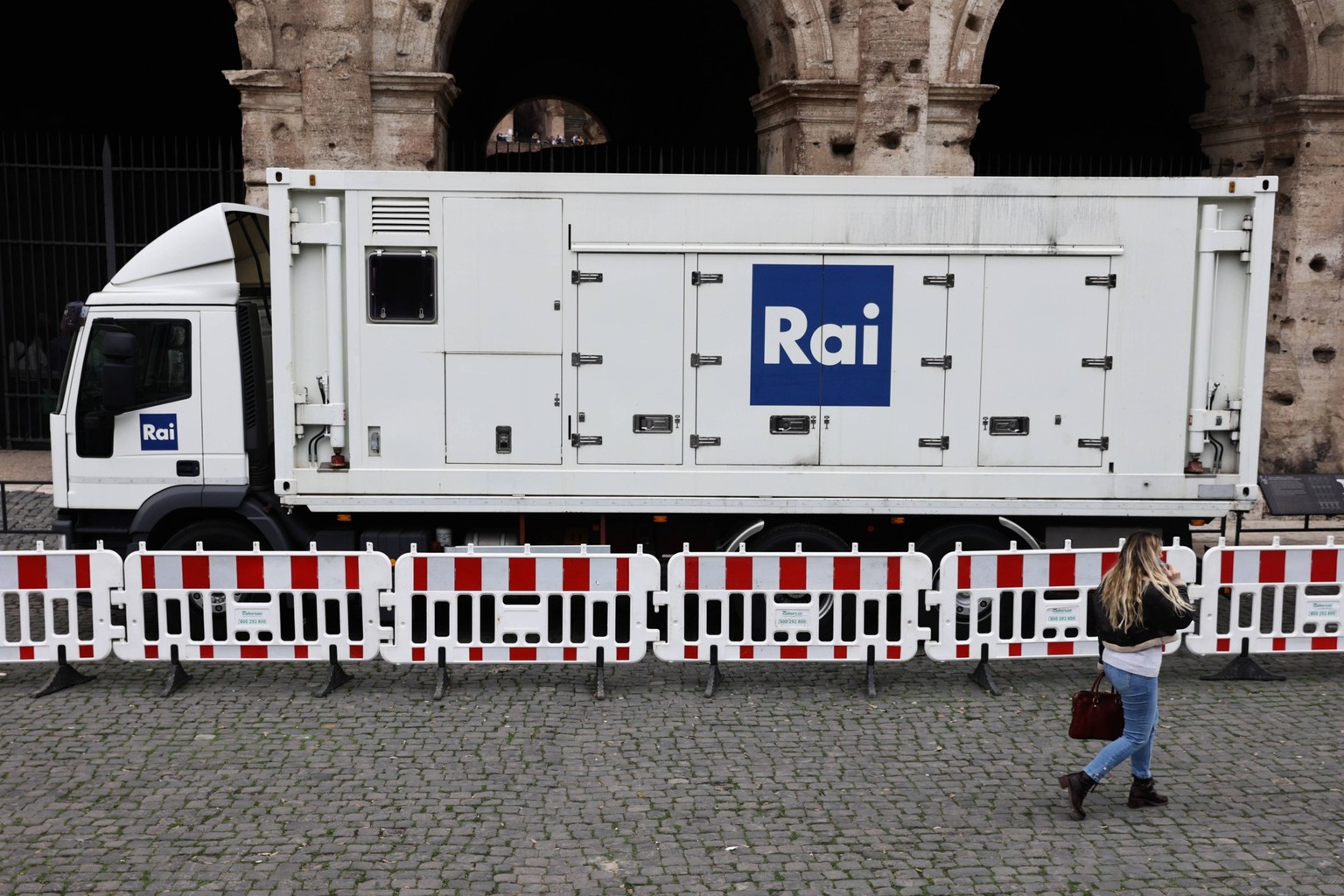 Rome Daily Life And Economy Rai tv truck is seen in Rome, Italy on March 25, 2024. Rome Italy PUBLICATIONxNOTxINxFRA Copyright: xJakubxPorzyckix originalFilename: porzycki-romedail240325_npsAw.jpg