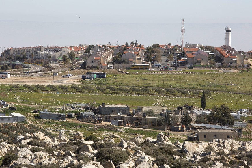 epa04598909 Overview of the Israeli settlement of Adam located near the West Bank city of Ramallah, Northeast of Jerusalem, Israel, 01 February 2015. Israel has issued tenders for the construction of  ...