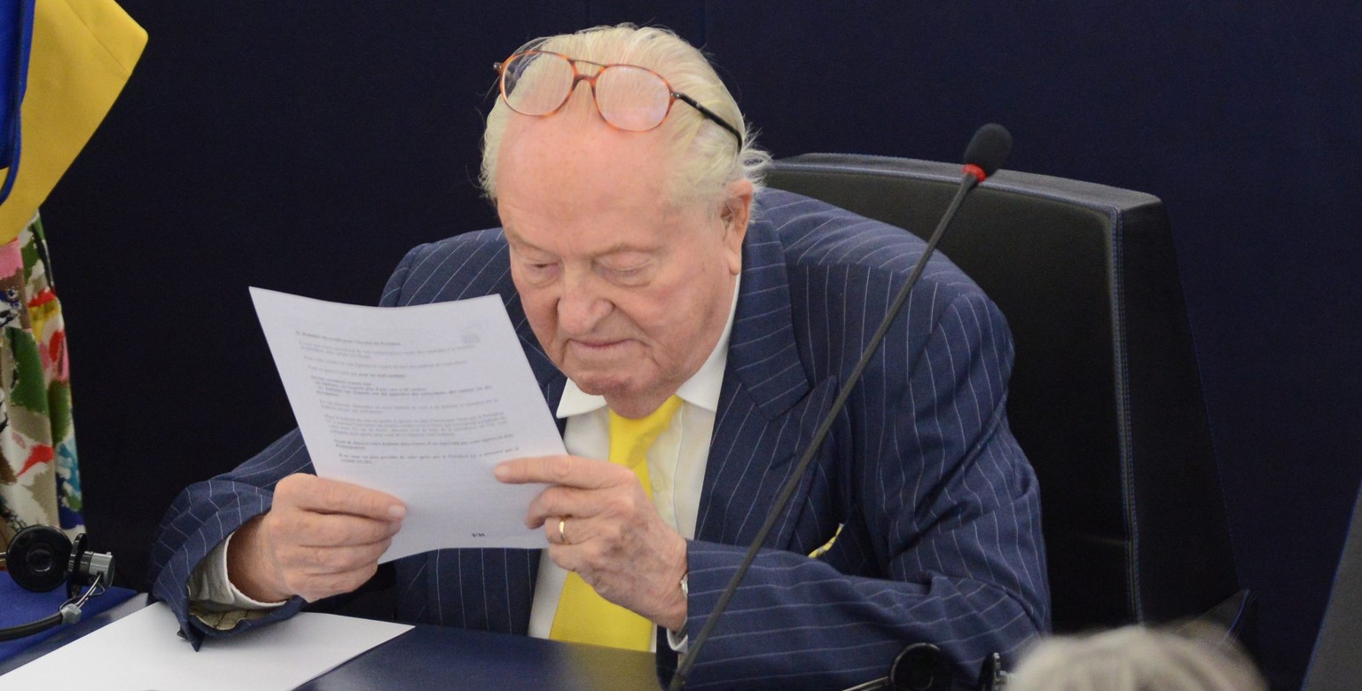 Diese Umfrageresultate muss Jean-Marie Le Pen genau studieren: 62 Prozent der FN-Anhänger wollen seinen Austritt.