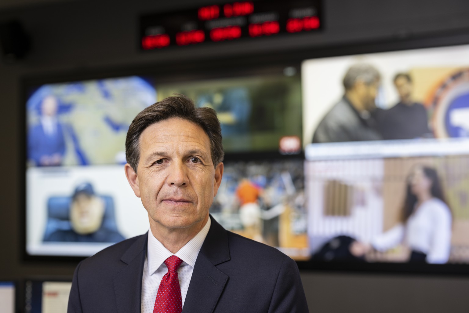 AVIS - ZU CHRISTIAN DUSSEY, NEUER DIREKTOR NACHRICHTENDIENST DES BUNDES NDB, STELLEN WIR IHNEN FOLGENDES PORTRAIT ZUR VERFUEGUNG. WEITERE BILDER FINDEN SIE AUF visual.keystone-sda.ch --- Christian Dus ...