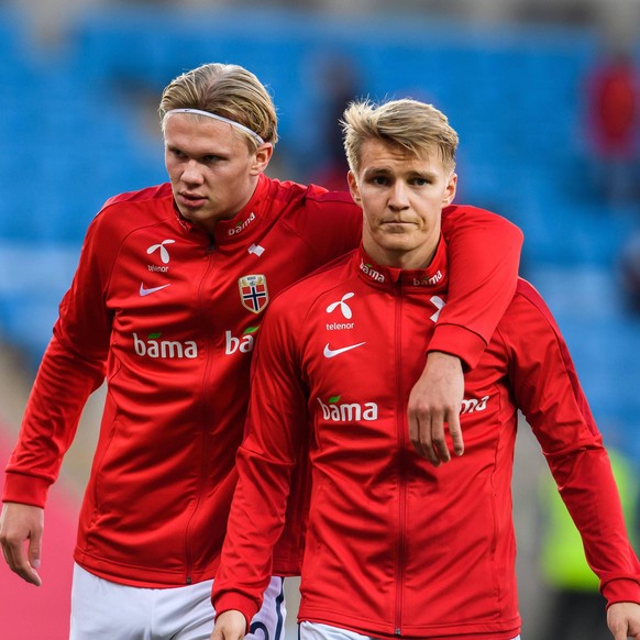 201011 Erling Braut Haaland and Martin odegaard of Norway ahead of the UEFA Nations League football match between Norway and Romania on October 11, 2020 in Oslo. Photo: Vegard Wivestad Grott / BILDBYR ...