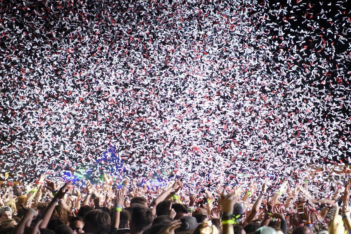 The crowd reacts during the performance of the German DJ Robin Schulz at the Music Open Air Festival in Gampel, Switzerland, on Friday, August 19, 2016. The annual festival runs from 18 to 21 August.( ...