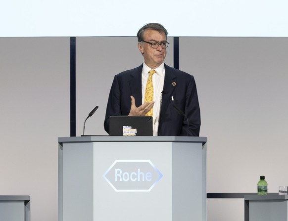 Christoph Franz, chairman of the board of Roche, Andre Hoffmann, vice-chairman and great-grandson of Roche&#039;s founder Fritz Hoffmann-La Roche, and Thomas Schinecker, designated CEO, from left, att ...