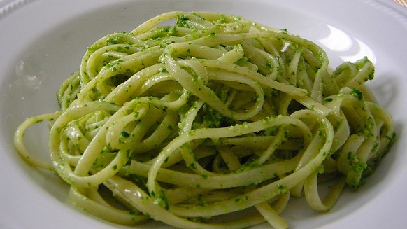 trenette al pesto ligurische pasta http://blog.giallozafferano.it/zialora/trenette-al-pesto-di-rucola/