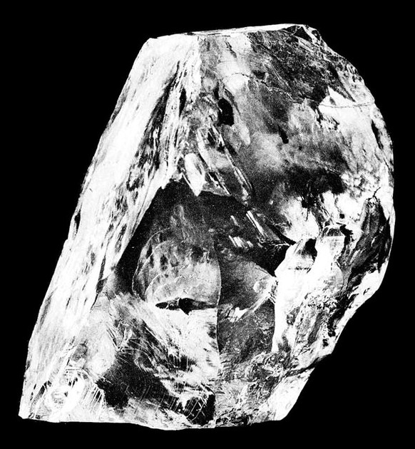 Cullinan Diamond 1905
https://de.wikipedia.org/wiki/Cullinan-Diamant#/media/Datei:Rough_cullinan_diamond.jpg