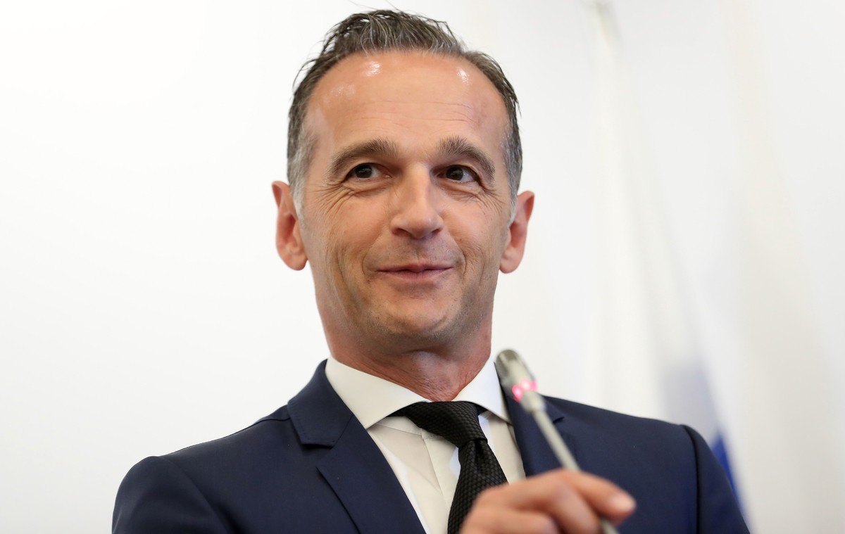 epa07725036 Germany's Foreign Minister Heiko Maas during a press conference at the Petersburg Dialogue, at the Petersberg near Bonn, Germany, 18 July 2019. EPA/FRIEDEMANN VOGEL