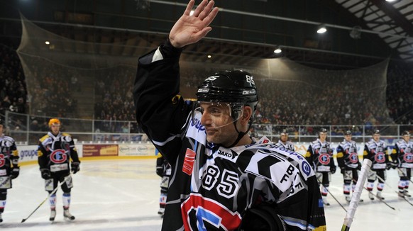 Montandon ist in Fribourg legendär – hier wird er 2008 für sein 1'000. NLA-Spiel geehrt.