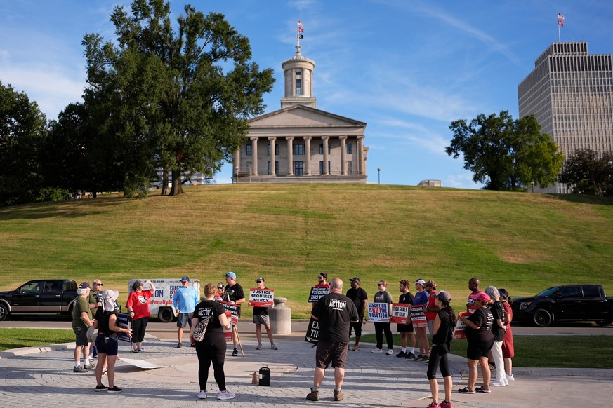 People gather during a March 4 Mercy protest against the death penalty at the Tennessee State Capitol, Sunday, Sept. 27, 2026, in Nashville, Tenn. ahead of the Sept. 30th scheduled execution of Christ ...