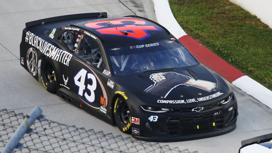 Bubba Wallace (43) drives during a NASCAR Cup Series auto race Wednesday, June 10, 2020, in Martinsville, Va. (AP Photo/Steve Helber)
Bubba Wallace