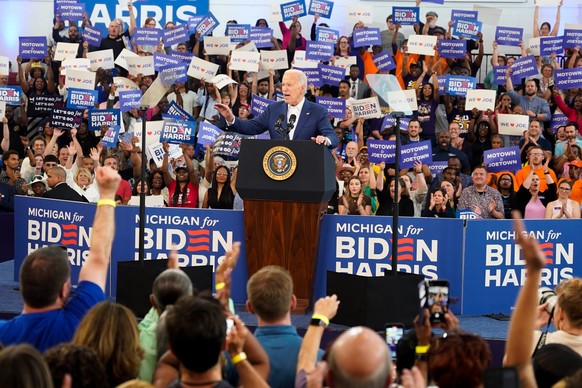epaselect epa11475360 US President Joe Biden speaks during a campaign event at the Renaissance High School in Detroit, Michigan, USA, 12 July 2024. President Biden is under increasing pressure from th ...