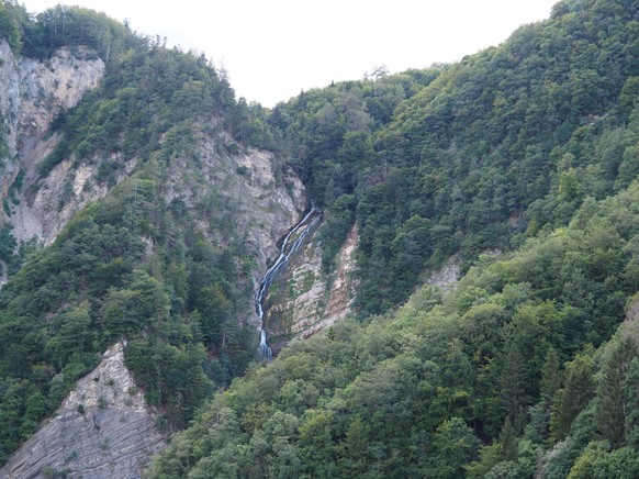 Ein Wanderer ist am Sonntagnachmittag zwischen Torgon und Vionnaz VS zu Tode gestürzt. Der 51-Jährige aus dem Unterwallis war auf einem Wanderweg ausgerutscht.