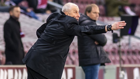 L&#039;entraineur du FC Lausanne-Sport Alain Casanova, lors de la rencontre de football de Super League entre le Geneve Servette FC et le FC Lausanne-Sport (LS), ce samedi 5 fevrier 2022 au stade de G ...