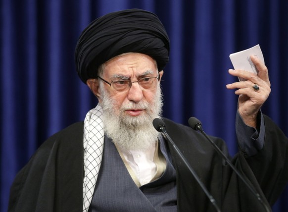 Twitter hat einen Beitrag des iranischen geistlichen Oberhauptes, Ayatollah Ali Chamenei, im Zusammenhang mit den Impfungen gegen das Coronavirus gel