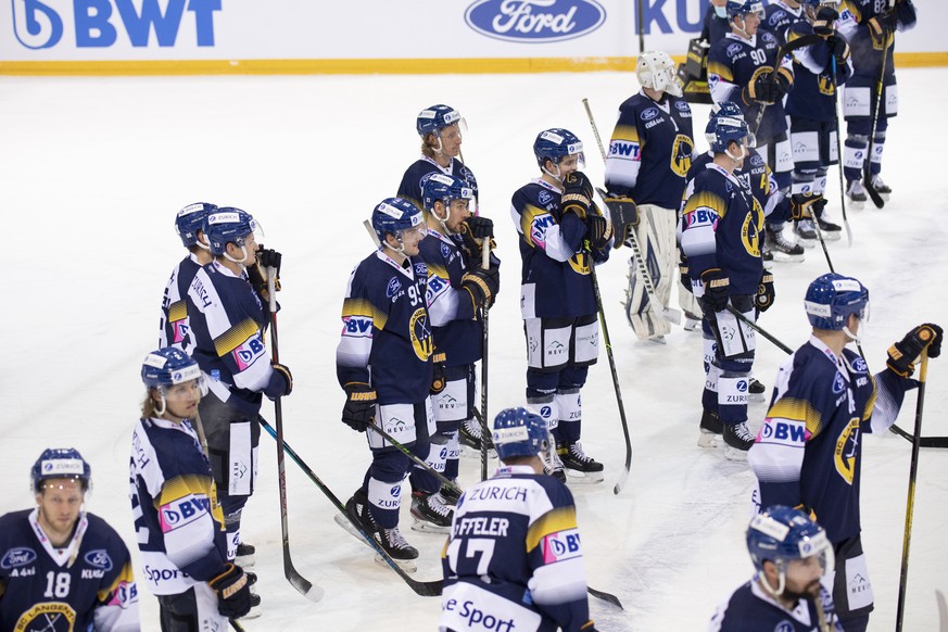 Langenthals Spieler geschlagen nach dem Swiss Ice Hockey Cup 1/4 Final zwischen dem SC Langenthal und den ZSC Lions, am Montag, 30. November 2020, in der Eishalle Schoren in Langenthal. (KEYSTONE /Mar ...