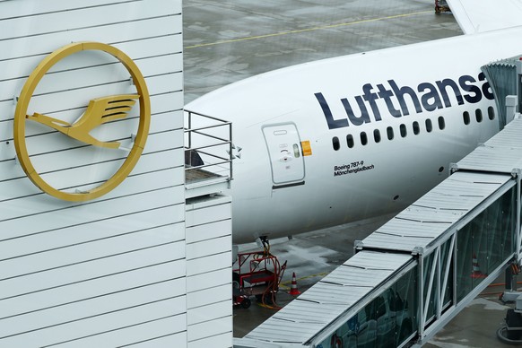 epa12813608 Lufthansa airplanes are parked at Munich International Airport during a Lufthansa strike in Munich, Germany, 12 March 2026. The Vereinigung Cockpit union (VC) has called for strikes at Luf ...
