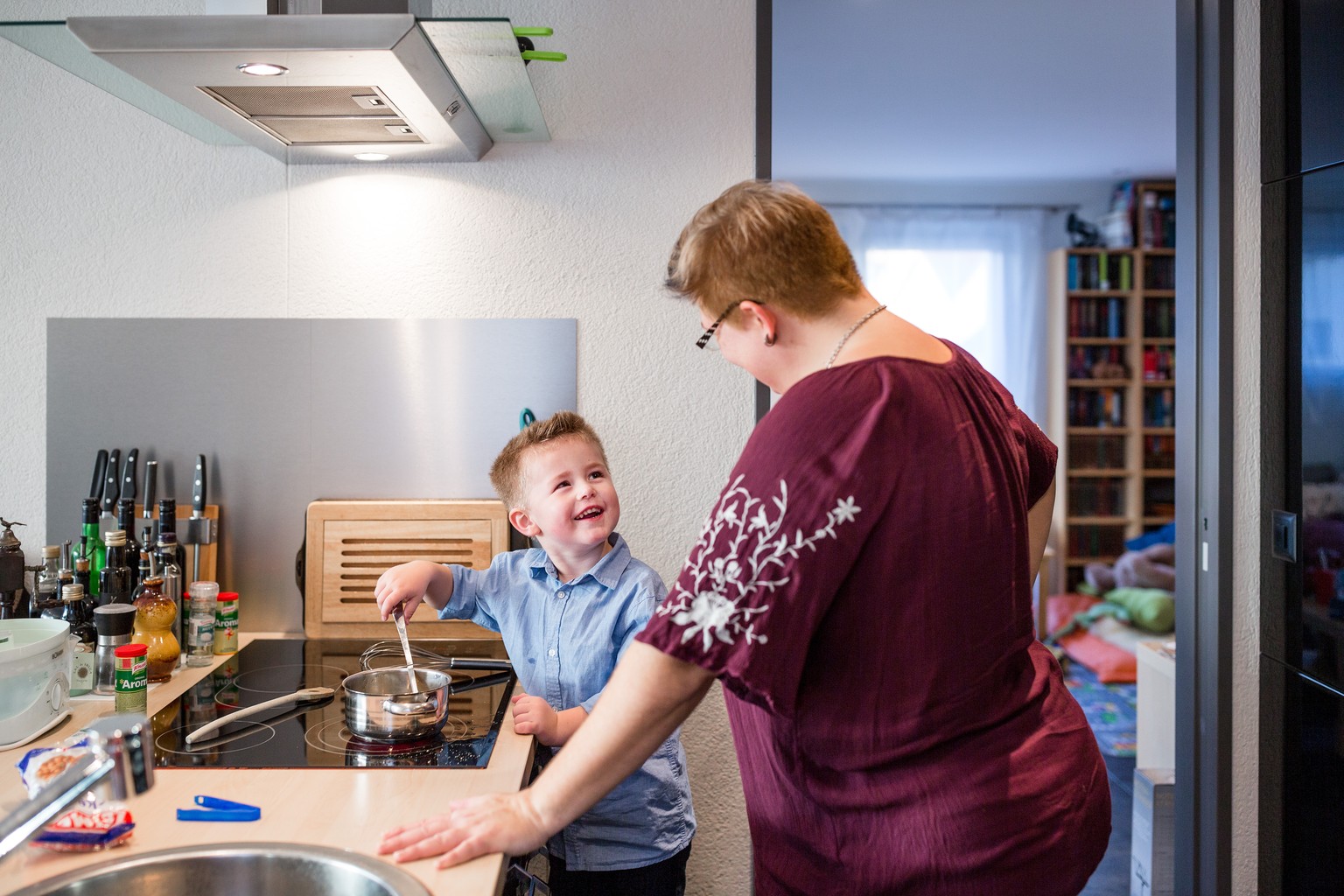 Die Aargauerin Beatrice und ihr Mann konnten sich ihren Kinderwunsch nur mittels künstlicher Berfruchtung erfüllen. Heute ist Mathé 4 Jahre alt und soll ein Geschwisterchen erhalten. Für maz-Diplomarb ...