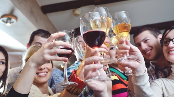 Wein Weingläser Symbolbild