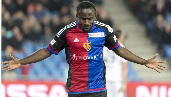 Der Basler Seydou Doumbia jubelt ueber sein 1:0 im Fussball Meisterschaftsspiel der Super League zwischen dem FC Basel 1893 und dem FC Vaduz, im Stadion St. Jakob-Park in Basel, am Samstag, 19. Novemb ...