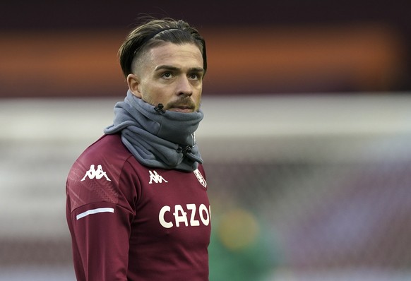 epa08904652 Jack Grealish of Aston Villa warms up prior to the English Premier League soccer match between Aston Villa and Crystal Palace in Birmingham, Britain, 26 December 2020. EPA/Tim Keeton / POO ...