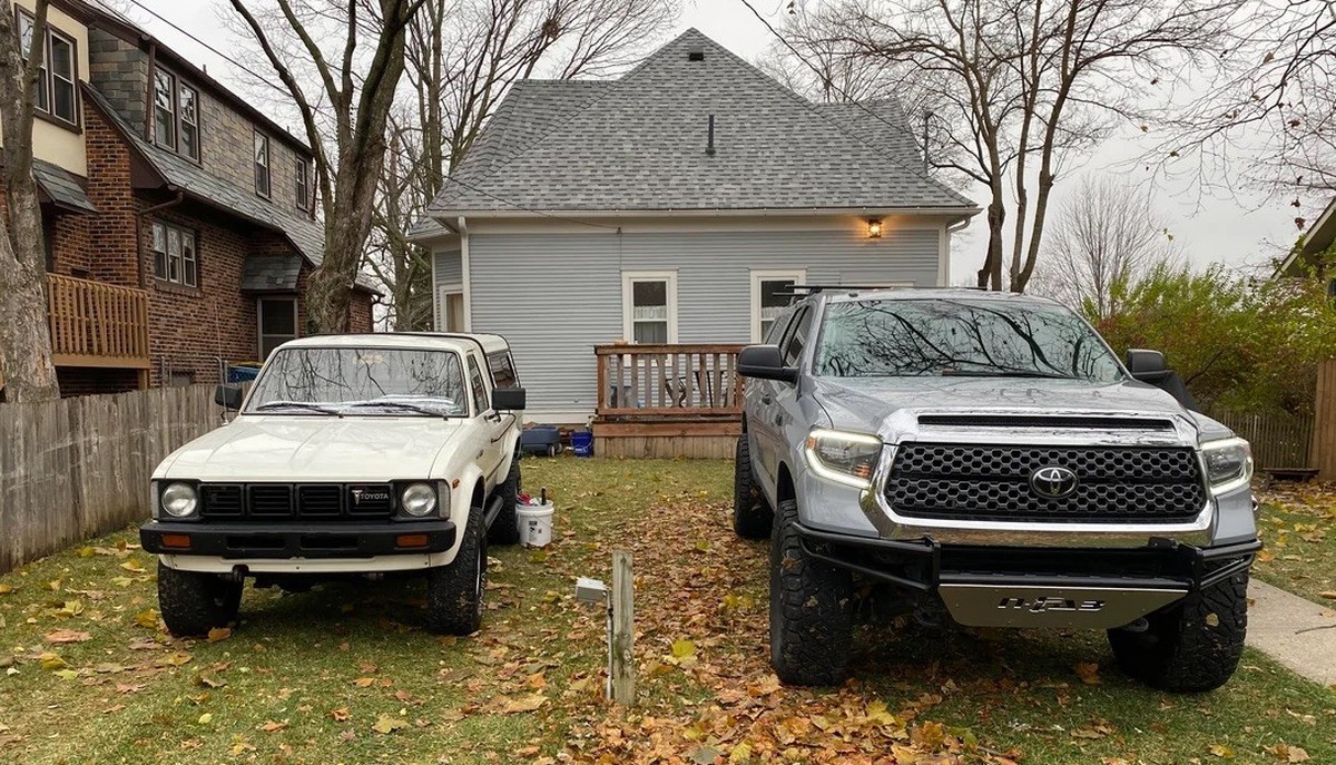 Toyota Pickup 1980 ... and its modern equivalent 40 years later. https://www.reddit.com/media?url=https%3A%2F%2Fpreview.redd.it%2F1p2ebbya51261.jpg%3Fwidth%3D1080%26crop%3Dsmart%26auto%3Dwebp%26s%3D56 ...