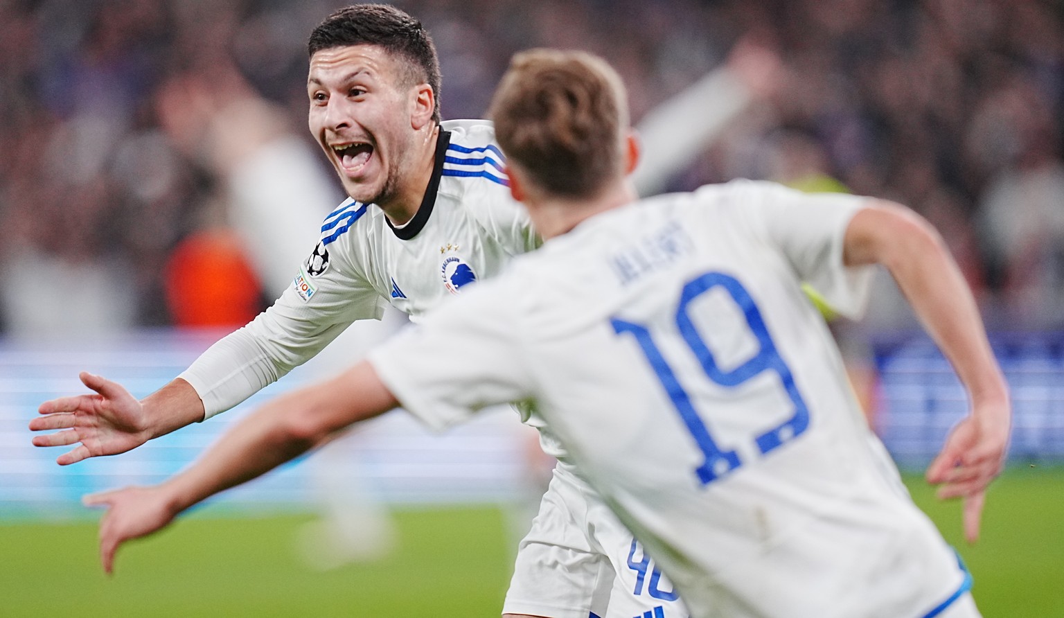 epaselect epa10965428 FC Copenhagen&#039;s Roony Bardghji celebrates after scoring the 4-3 during the UEFA Champions League Group A soccer match between FC Copenhagen and Manchester United at Parken s ...