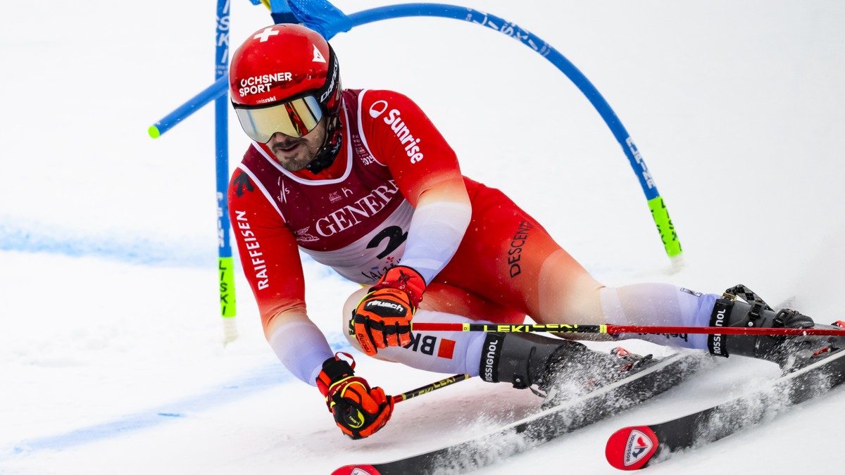 Loic Meillard of Switzerland in action during the first run of the men's Giant Slalom race at the 2025 FIS Alpine World Ski Championships, in Saalbach-Hinterglemm, Austria, Friday, February 14, 2 ...