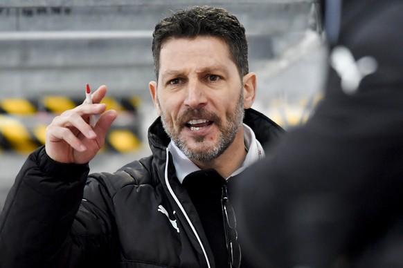 Cheftrainer Chris Bartolone von Olten, im ersten Playoff-Finalspiel der Eishockey Swiss League zwischen den SC Rapperswil-Jona Lakers und dem EHC Olten, am Donnerstag, 29. Maerz 2018, in der St. Galle ...