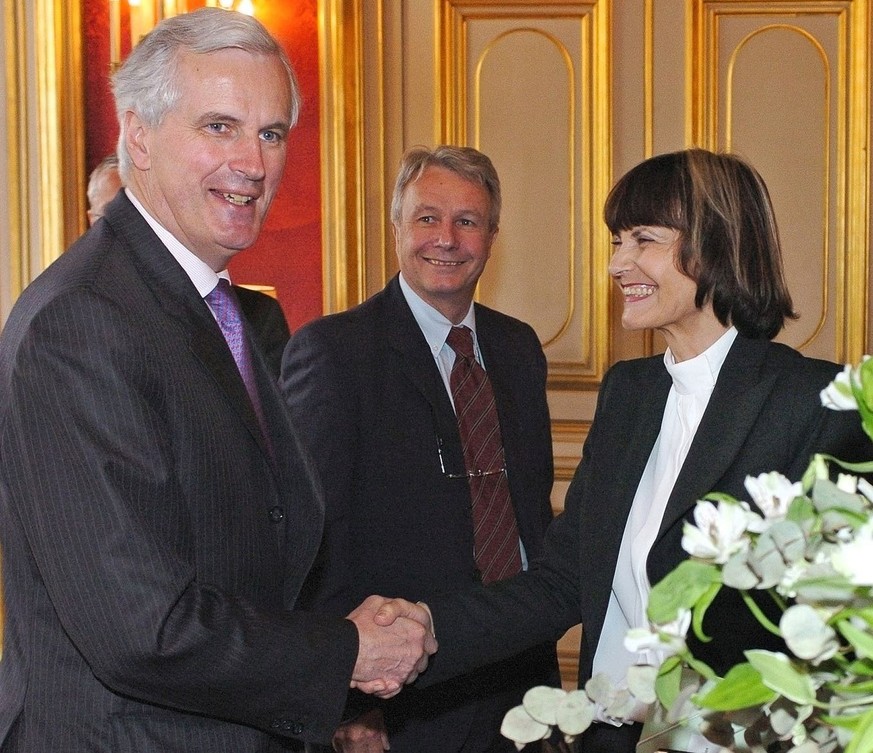 Aussenminister unter sich: Michel Barnier und Micheline Calmy-Rey im April 2004 in Paris.