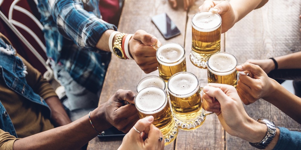 2023 ergatterte das Bier hinter Kaffee und Süssgetränken den dritten Rang der meistgekauften Getränke.