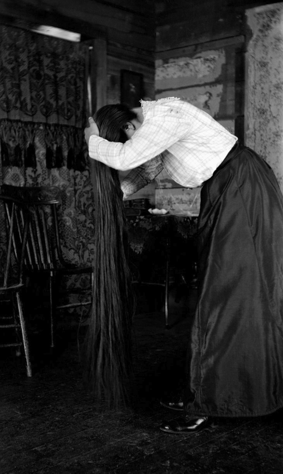 Mary Anderson, 1911
Lora Webb Nichols Photography Archive http://www.lorawebbnichols.org/