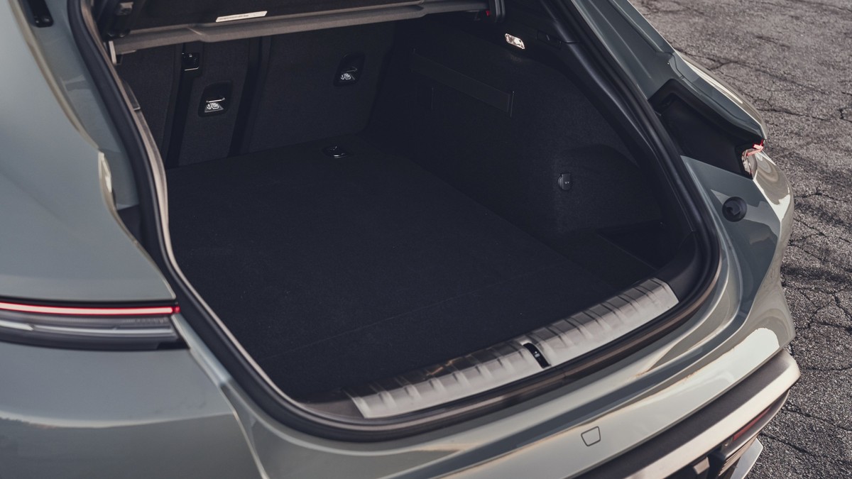 Porsche Taycan 4S Cross Turismo