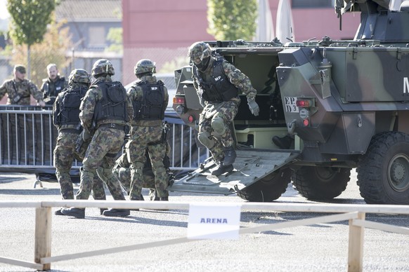 Übung für den Ernstfall: Die Soldaten der Militärpolizei auf dem Gelände des CONEX 15.