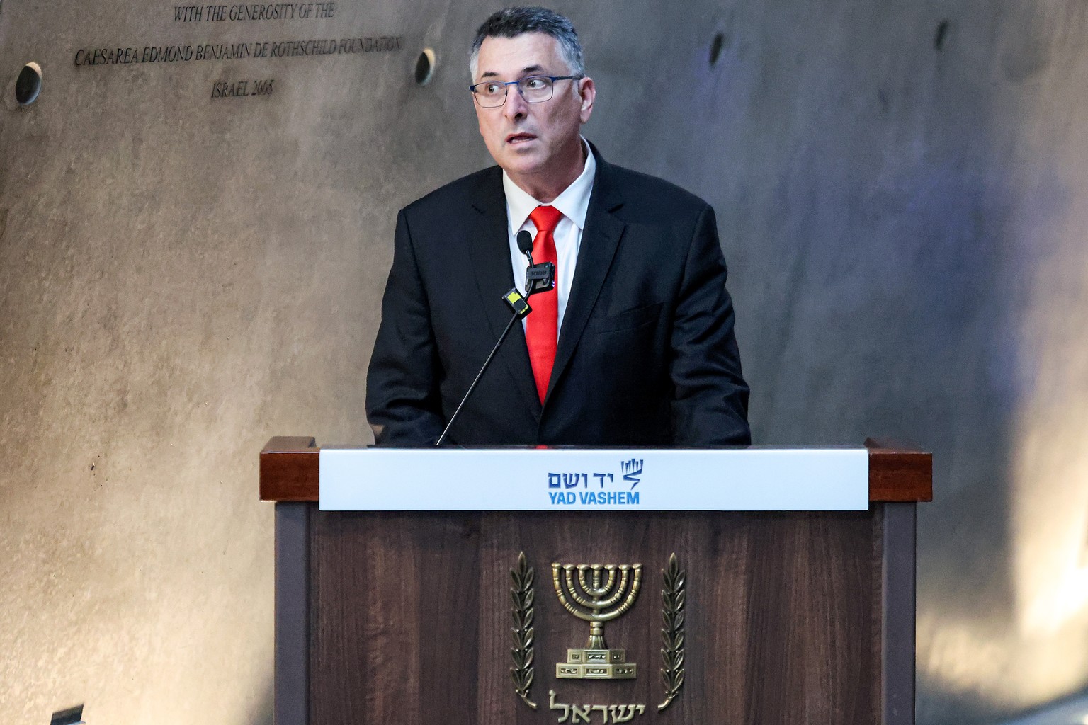 epa11900740 Israel&#039;s Foreign Minister Gideon Saar speaks during the visit of the US Secretary of State to the Yad Vashem Holocaust Memorial museum in Jerusalem, 16 February 2025. EPA/JACK GUEZ /  ...