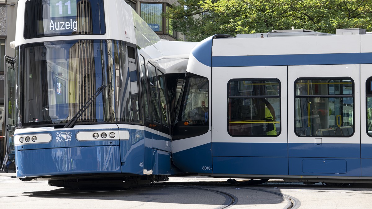 Medizinisches-Problem-f-hrte-zu-Tramunfall-in-Oerlikon-VBZ-pr-fen-Massnahmen