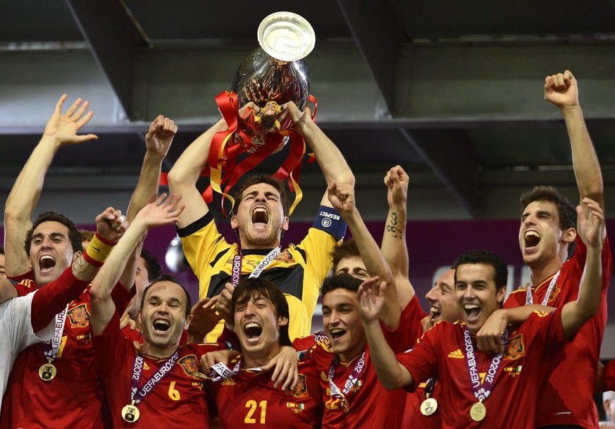 Spanien holt 2012 überlegen die Europameisterschaft.