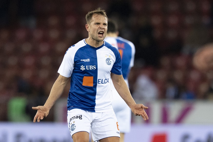 Amir Abrashi (GC) gestikuliert enttaeuscht nach dem Abpfiff bei dem Spiel der Fussball Super League zwischen dem Grasshopper Club Zuerich (GC) und dem FC Zuerich (FCZ) am Samstag, 21. Februar 2026 auf ...