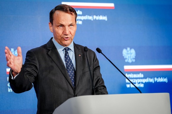 ARCHIV - 04.06.2025, Berlin: Radoslaw Sikorski, Au