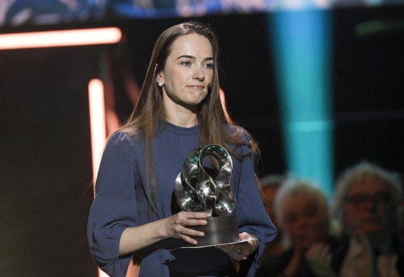 epa10339994 Laureate Oleksandra Matviichuk, human rights defender, Center for Civil Liberties (CCL), receives the Right Livelihood Award at the 2022 Right Livelihood Award ceremony, in Stockholm, Swed ...