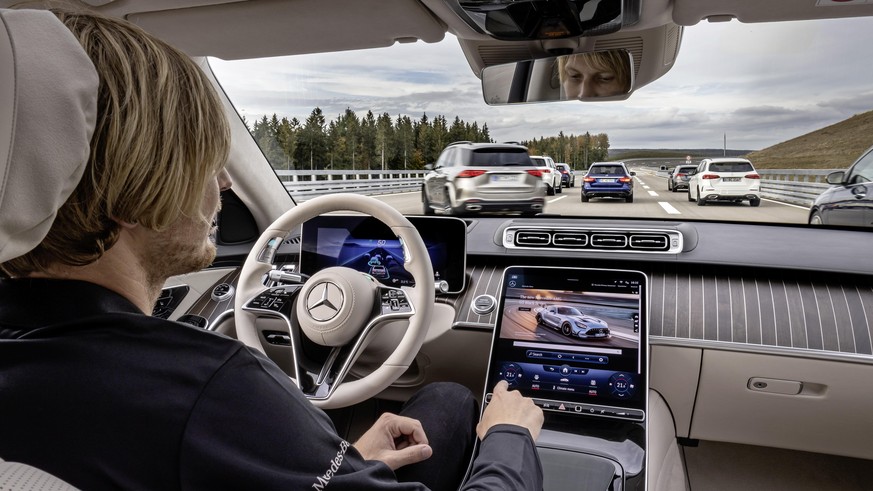 Mercedes Drive Pilot.