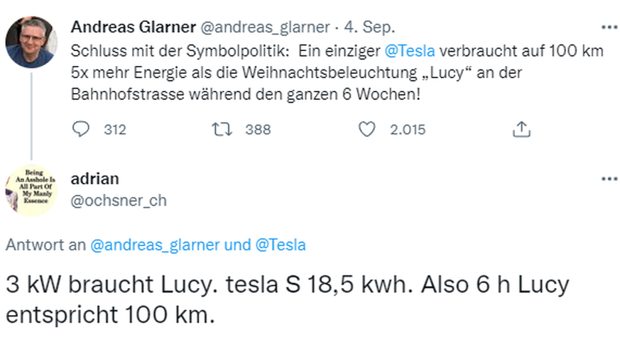 Sechs Stunden Weihnachtsbeleuchtung Lucy entsprechen ungefähr 100 Kilometer mit dem Tesla.