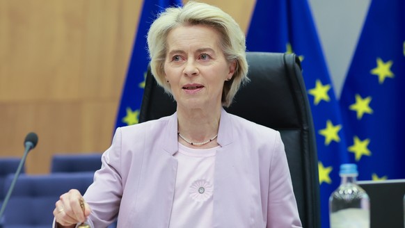 epa12384025 European Commission President Ursula von der Leyen at the start of the weekly college meeting of the European Commission in Brussels, Belgium, 17 September 2025. The European Commission on ...