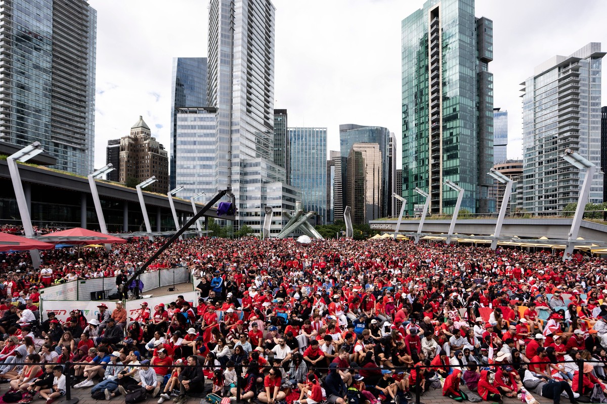 Canadian fans watch Canada play Morocco during a World Cup round of 16 soccer match, at Jack Poole Plaza, in Vancouver, Saturday, July 4, 2026. (Ethan Cairns/The Canadian Press via AP)
Canada Morocco  ...