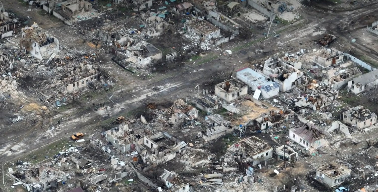Drohnenaufnahmen der ukrainischen Nationalgarde zeigen das Ausmass der Zerstörung in Rubischne.