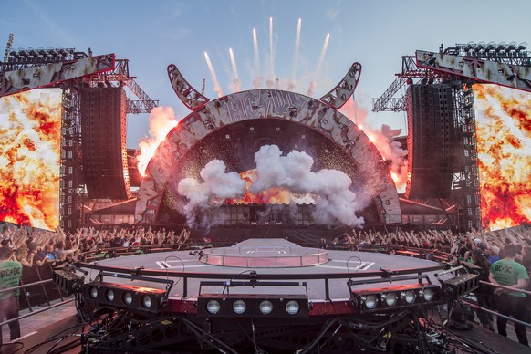 In this picture made available Saturday, June 6, 2015, the Australian hard rock band AC/DC performs on stage during the concert at Letzigrund stadium in Zurich, Switzerland, Friday, June 5, 2015. The  ...